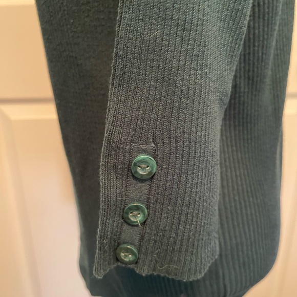 Dressbarn Green V-Neck Sweater Relaxed Fit - Picture 5 of 15